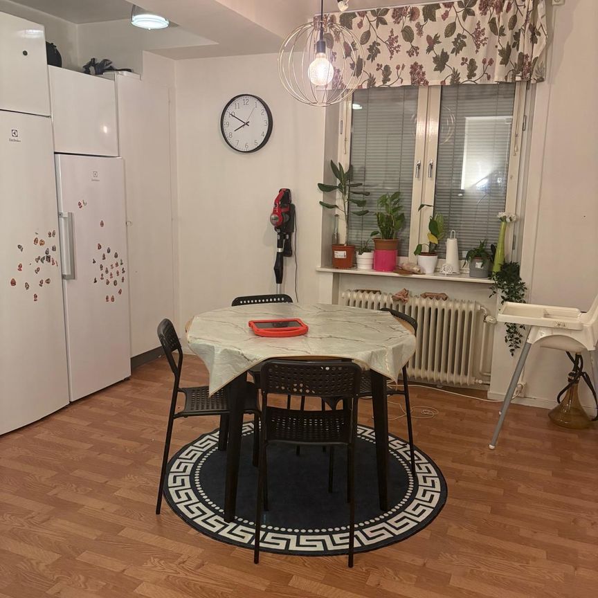 Berzeliigatan 6A - Photo 1