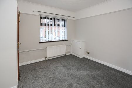 20 Dhu Varren Crescent, Belfast, BT13 3FL - Photo 4