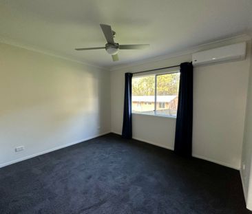 Modern 3 Bed, 2 Bath Home in Great Area of Island - Photo 4