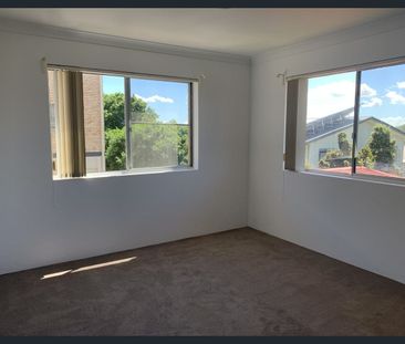 Convenient Living in the Heart of Annerley - Photo 3