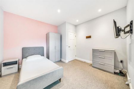 2 bedroom maisonette to rent - Photo 5