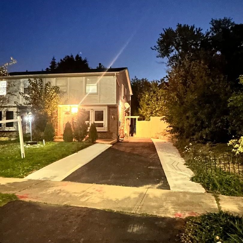 For Lease - 98 Centre Street, Brampton, Ontario - Photo 1