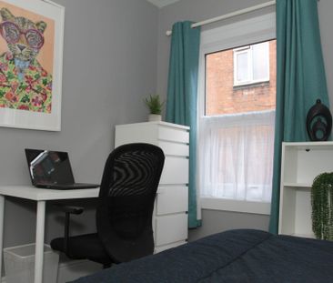College Avenue (4 bed) - Photo 4