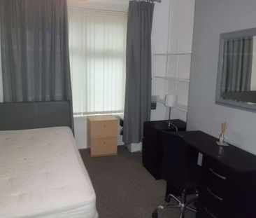 5 bedroom house to rent - Photo 2
