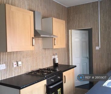 3 bedroom terraced house to rent - Photo 6