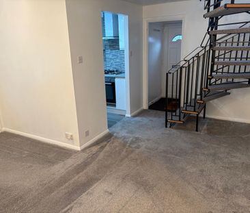 1 bedroom semi-detached house to rent - Photo 5