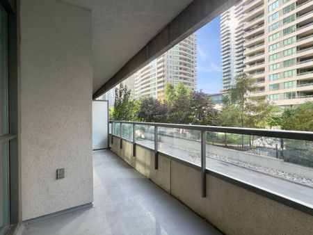 For Lease - 35 Hollywood Avenue Unit# 218, Toronto, Ontario - Photo 2