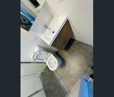 Make Yourself at Home – Affordable Room Near All Essentials - Photo 5