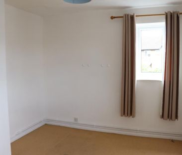 1 bedroom semi-detached house to rent - Photo 2