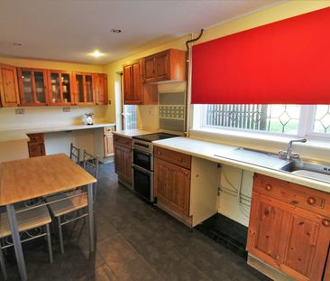 Terraced House to rent on - Photo 6