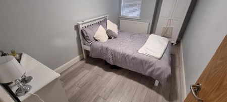 Apt 1, 23 Fitzroy Avenue, Belfast, BT7 1HS - Photo 2