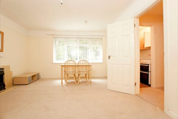 Newly refurbished 1 Bed Westbourne - Photo 1