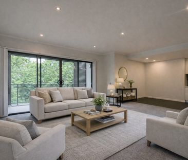 Stylish One-Bedroom Apartment in a Prime Gordon Location - Photo 1