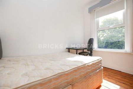 (?ppw) South View West, Heaton, NE6 - Photo 2