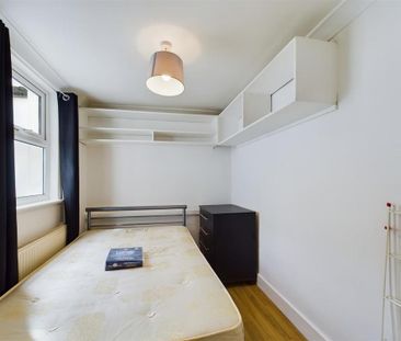 5 bedroom terraced house to rent - Photo 3