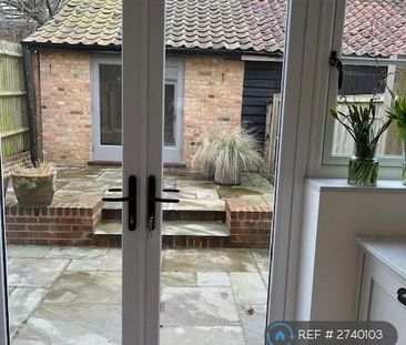 2 bedroom end of terrace house to rent - Photo 5