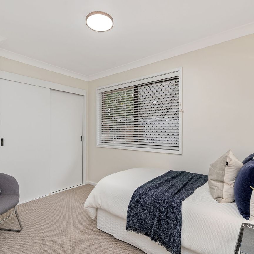 Immaculate Freestanding Villa - Stroll to Everything! - Photo 1