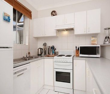 Stylish 2-Bedroom Apartment in Prime Parramatta Park Location - Photo 1