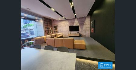 Student only !!! Furnished Studio with Views - Photo 2