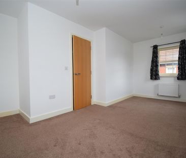 Kempston Road, Featherstone - Photo 5