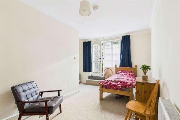 Kent House, Kents Road, Wellswood, Torquay, TQ1 - Photo 1