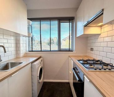 2 bedroom maisonette to rent - Photo 4