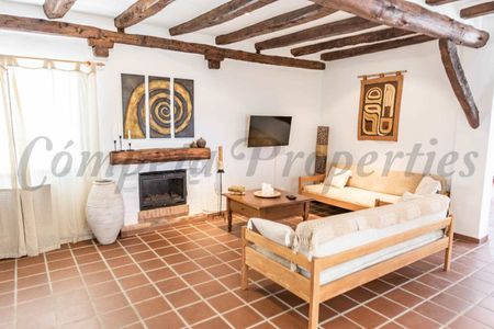 Country Property in Cómpeta, Andalucia, Natural Park of the Sierras Tejeda and Almijara - Photo 3