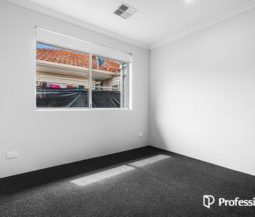Brand New 4 x 2 Rear Villa - Photo 3