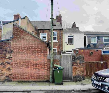 3 bedroom terraced house to rent - Photo 5