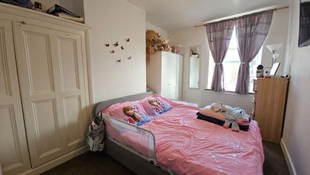 3 bedroom terraced house to rent - Photo 5