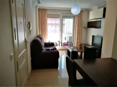 Alquiler de piso en Avenida Capitán Ontañón, 18 - Photo 2