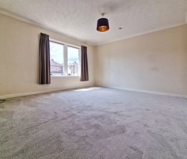 2 Bed Flat, Marionville Medway, EH7 - Photo 2