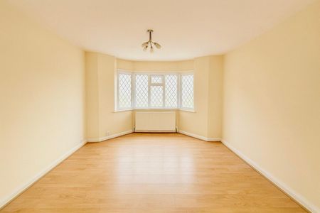 3 bedroom House To Let Total Size: 991 SQ FT - Photo 2