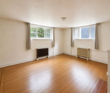 1116 Pendrell Street apartment — Vancouver, BC (1-Bedroom) - 1 Bedroom - Photo 1