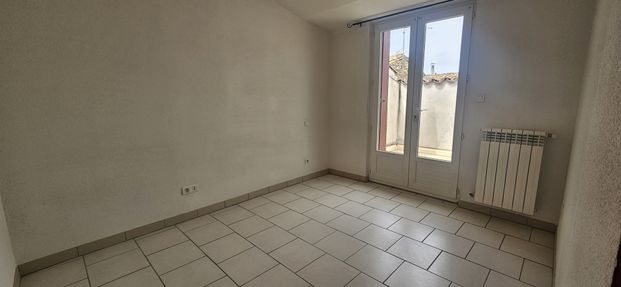 Maison de village indépendante à Manduel, avec terrasse et grand garage - à louer - Photo 1