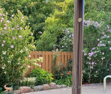 48 Lawndale Crescent #Lower - Photo 1