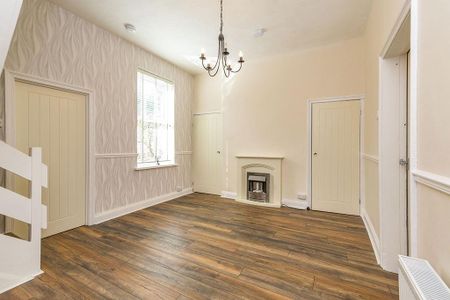 2 bedroom terraced house to rent - Photo 2