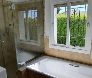 3 bedroom luxury Villa for rent in Marbella, Spain - Photo 5