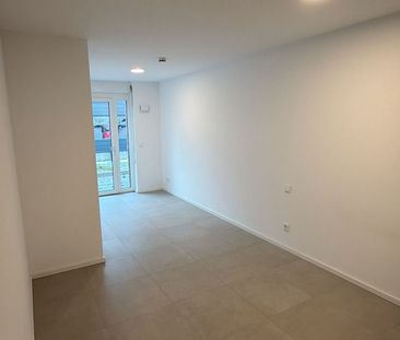 Moderne Erdgeschosswohnung in Dortmund mit Balkon - Photo 1