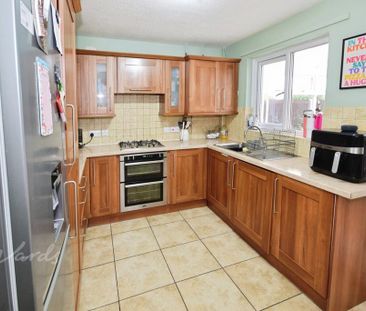 2 bedroom semi-detached house to rent - Photo 3