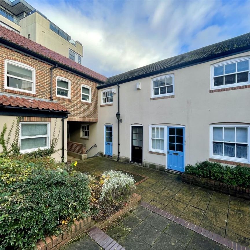 2 bedroom Flat to rent in Taylors Court, Monk Street, Newcastle Upon Tyne - Photo 1