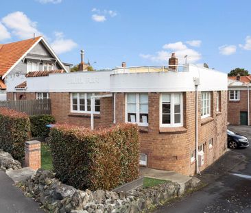 2 Bedroom unit with 1 carpark at Mt Eden near the City and Newmarket - Photo 1