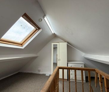 Two bedrooms first floor flat high road ilford- 1700 pcm - Photo 4