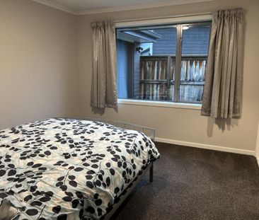 Four bedroom family home in sought after location - Photo 3