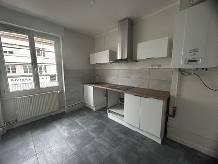 Location Appartement 3 pièces 67m² LE CREUSOT 71200 - Photo 4