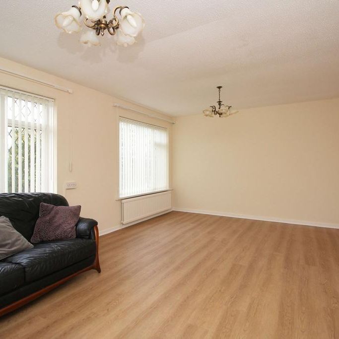4 bedroom detached house to rent - Photo 1