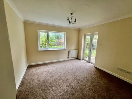 3 Bed Semi Detached Lindrick Drive Leicester LE5 - Ace Properties - Photo 3