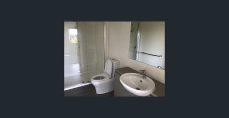 3 BEDROOM TOWNHOUSE IN GREAT POSITION - Photo 3