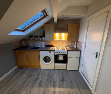 Dewsbury Road, Leeds - Photo 1
