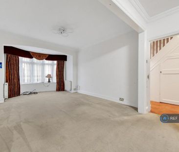 5 bedroom semi-detached house to rent - Photo 1